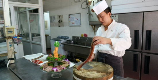 "Χρυσές δουλειές" για εστιατόριο στο Πεκίνο που σερβίρει . . . πέη!