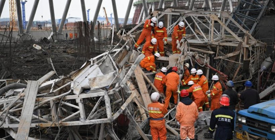 Τραγωδία στην Κίνα: Τουλάχιστον 40 νεκροί από κατάρρευση πλατφόρμας σε εργοτάξιο