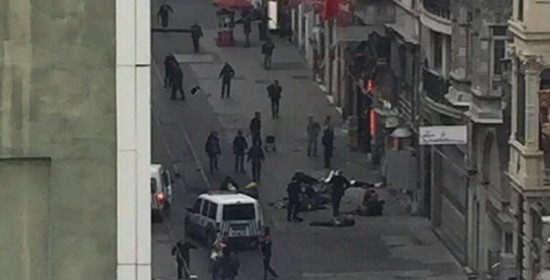 Επίθεση αυτοκτονίας με 5 νεκρούς στην "καρδιά" της Κωνσταντινούπολης
