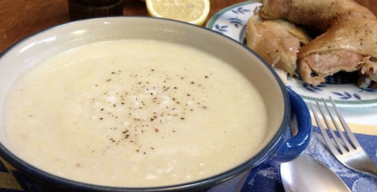 Η συνταγή της ημέρας: Κοτόσουπα αυγολέμονο