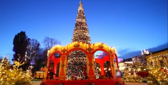 800.000 λαμπάκια στην πιο εντυπωσιακή χριστουγεννιάτικη αγορά της Ευρώπης