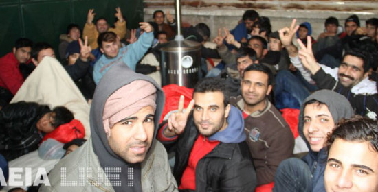 Λαθρομετανάστες: "Φιλοξενούνται" στο Τελωνείο Κατακόλου - Θα απελαθούν τη Δευτέρα 