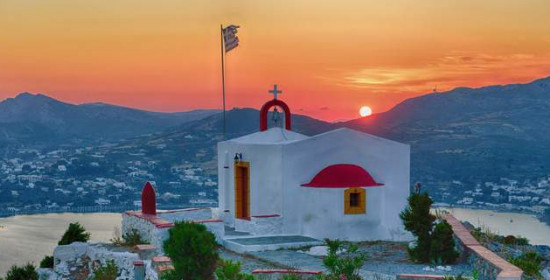 Ο Guardian βρήκε το ελληνικό νησί που θυμίζει περισσότερο από τα άλλα Ιταλία - Και δεν είναι η Κέρκυρα