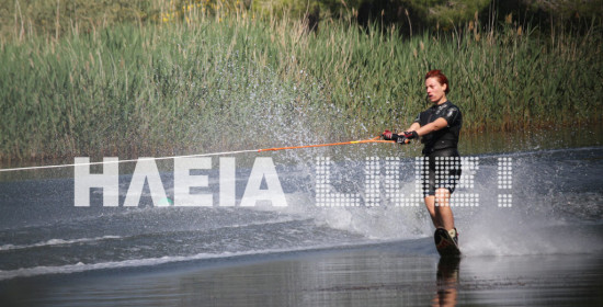 Extreme sport girl η Ελεονόρα Μελέτη "σκίζει" τα νερά τς λίμνης.