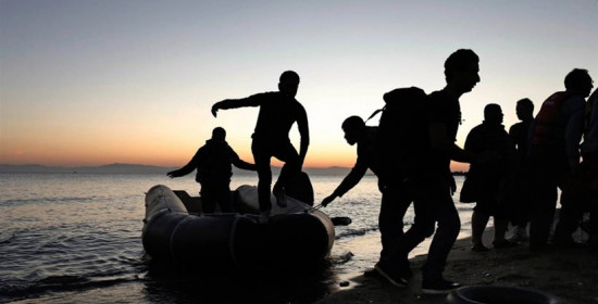 Τουρκία: Επίτιμη Γαλλίδα πρόξενος πουλά . . . φουσκωτές βάρκες στους πρόσφυγες!