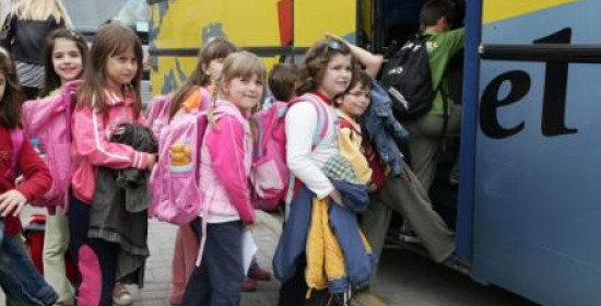Περιφέρεια Δυτικής Ελλάδας: Μπαίνει τάξη στις εκκρεμμότητες της μεταφοράς μαθητών