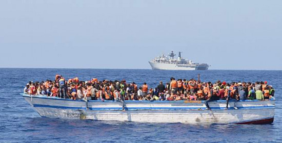 Διακινητές θα περνούν πρόσφυγες από την Ελλάδα στην Ιταλία με ψαροκάικα