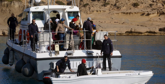 Δεκαοκτώ ύποπτοι στα χέρια των Τουρκικών Αρχών -Διακινούσαν μετανάστες προς την Ελλάδα