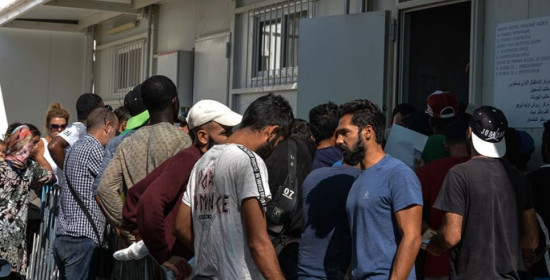 Άγρια συμπλοκή στο hot spot της Μαλακάσας - Νεκρός ένας μετανάστης 
