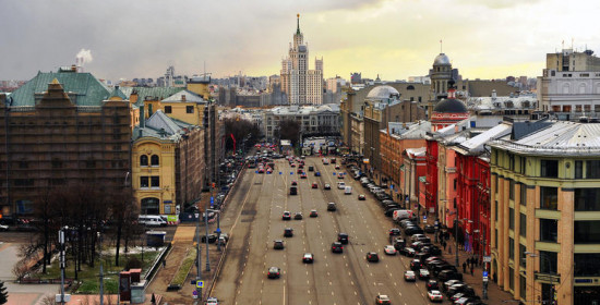 Εκκενώνονται 9 εμπορικά κέντρα της Μόσχας μετά από απειλές για βόμβες