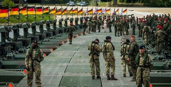 ΝΑΤΟ: Σε ετοιμότητα 300.000 στρατιώτες στα σύνορα με τη Ρωσία