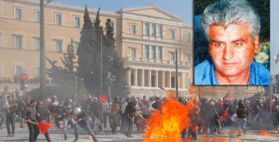 Νεκρός 53χρονος συνδικαλιστής του ΠΑΜΕ στα επεισόδια της Αθήνας - Άνεργος και πατέρας δύο κοριτσιών 