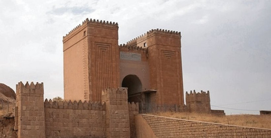 Ιράκ: Οι τζιχαντιστές κατέστρεψαν την αρχαία "Πύλη του Θεού" στη Νινευή