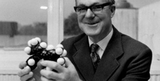 Πέθανε ο Νομπελίστας χημικός Κόρνφορθ