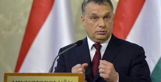 Ουγγαρία: Τώρα ο Όρμπαν δηλώνει ότι . . . θα φιλοξενούσε μετανάστες στο σπίτι του!