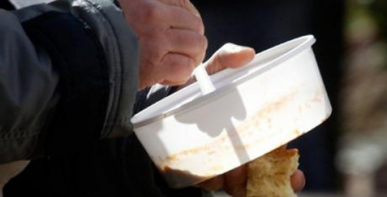 Πάτρα: Αυξάνονται δραματικά αυτοί που δεν θα μπορέσουν να στρώσουν γιορτινό τραπέζι - 1300 οικογένειες κατέφυγαν στο Κοινωνικό Παντοπωλείο
