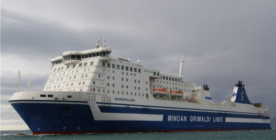 Ολονύχτιο θρίλερ στο Ιόνιο – Πλοίο με 692 επιβάτες προσέκρουσε σε νησίδα ανοιχτά της Κέρκυρας