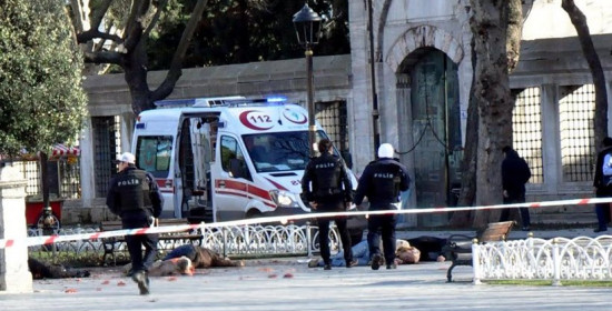 Δέκα νεκροί και πολλοί τραυματίες από έκρηξη κοντά στην Αγιά Σοφιά στην Κωνσταντινούπολη