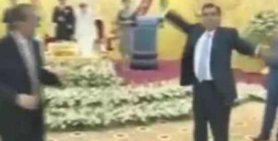 Ο "τρελός" χορός του προέδρου (video)