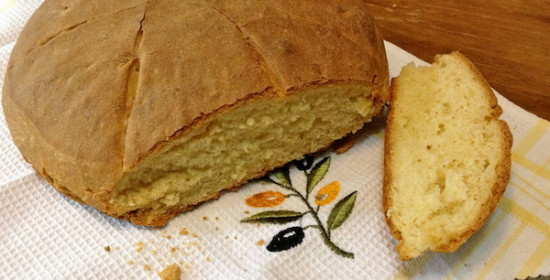 Η συνταγή της ημέρας: Ψωμί λευκό με καλαμποκάλευρο