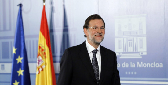 Ισπανία: Τέλος στο πολιτικό αδιέξοδο! Κυβέρνηση Ραχόι με τις . . . ευλογίες των Σοσιαλιστών