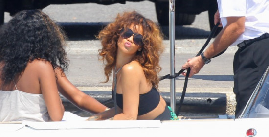 Η Rihanna αναστατώνει το Σαν Τροπέ