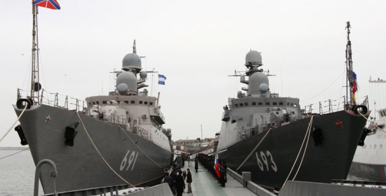 Το ρωσικό πολεμικό ναυτικό βομβαρδίζει τζιχαντιστές από την Κασπία! (video)