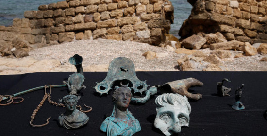 Ανακάλυψαν ρωμαϊκό ναυάγιο στο αρχαίο λιμάνι της Καισάρειας