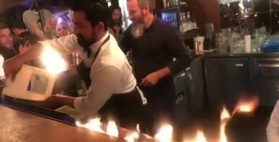 Πανικός στο εστιατόριο του Salt Bae: Θαμώνες πήραν φωτιά - Έλληνας μεταξύ των τραυματιών