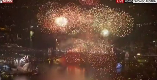 Πρωτοχρονιά 2016: Φαντασμαγορία πυροτεχνημάτων στο Σίδνεϋ 