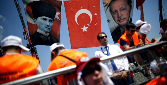 Επίδειξη δύναμης από τον Ερντογάν στη φιέστα κατά του πραξικοπήματος -Τρία εκατομμύρια οπαδοί στην Κωνσταντινούπολη