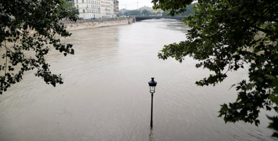 Παρίσι:Οι χειρότερες πλημμύρες τα τελευταία 100 χρόνια
