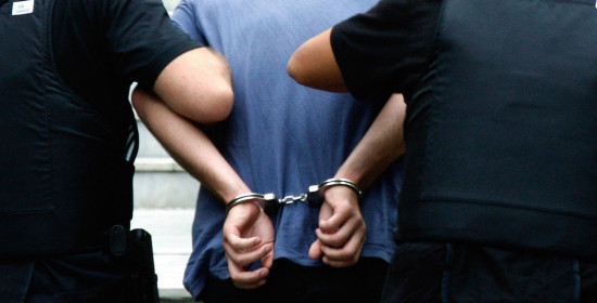Πύργος: Συνέλαβαν 28χρονο για καταδικαστική απόφαση