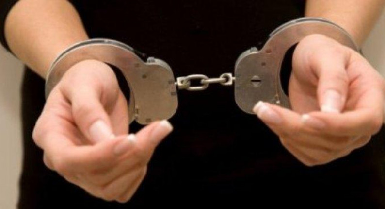  βαρθολομιό: σύλληψη 49χρονης για χρέη - μαμούθ στο δημόσιο
