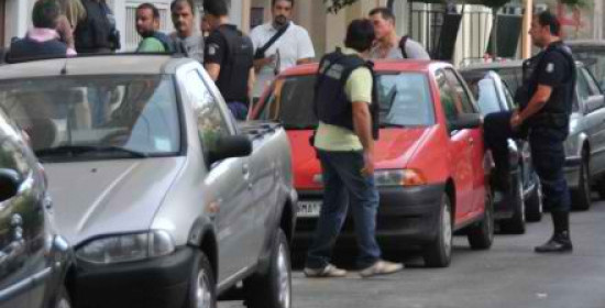 Από την επιχείρηση των αστυνομικών στην Πάτρα στις 20-07-2010.