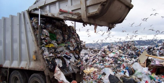 Την απομάκρυνση των σκουπιδιών από την Τρίπολη ανέλαβε η περιφέρεια Πελοποννήσου