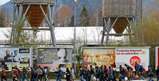 "Υψώνεται" ο φράχτης για τον έλεγχο των μεταναστευτικών ροών στη Σλοβενία