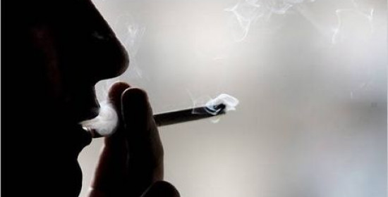 Η κρίση έστρεψε τους Έλληνες στα παράνομα τσιγάρα