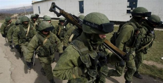 Εισβολή Ρώσων σε ουκρανική βάση - Ένας στρατιώτης νεκρός