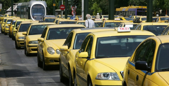 Συνεχίζουν οι ιδιοκτήτες ταξί – Στην κόπωση και την κοινή γνώμη "ποντάρει" η κυβέρνηση