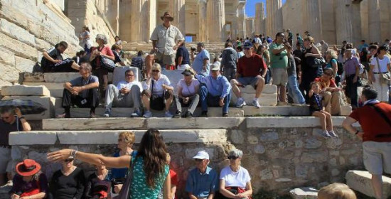 ΣΕΤΕ: Ρεκόρ αφίξεων το 2014, με 23 εκατ. τουρίστες