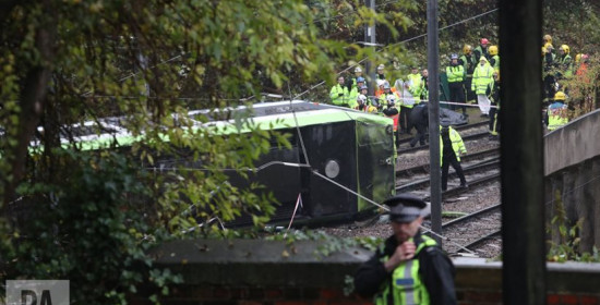 Βρετανία: Πέντε νεκροί από την ανατροπή τραμ στο Λονδίνο