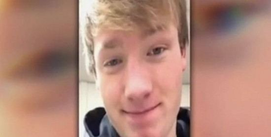 ΗΠΑ: Αστυνομικός πυροβόλησε 17χρονο επειδή τον "τύφλωνε" με τα μεγάλα φώτα