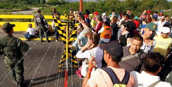 Βενεζουέλα: Χιλιάδες πολίτες πέρασαν τα σύνορα με την Κολομβία - Αναζητούν τρόφιμα και φάρμακα