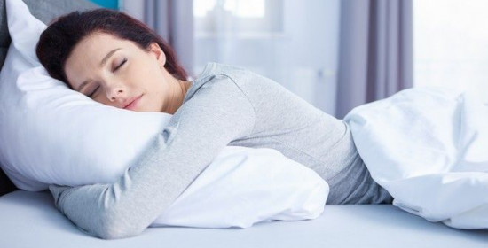Πώς επηρεάζει τον ύπνο μας η αλλαγή ώρας